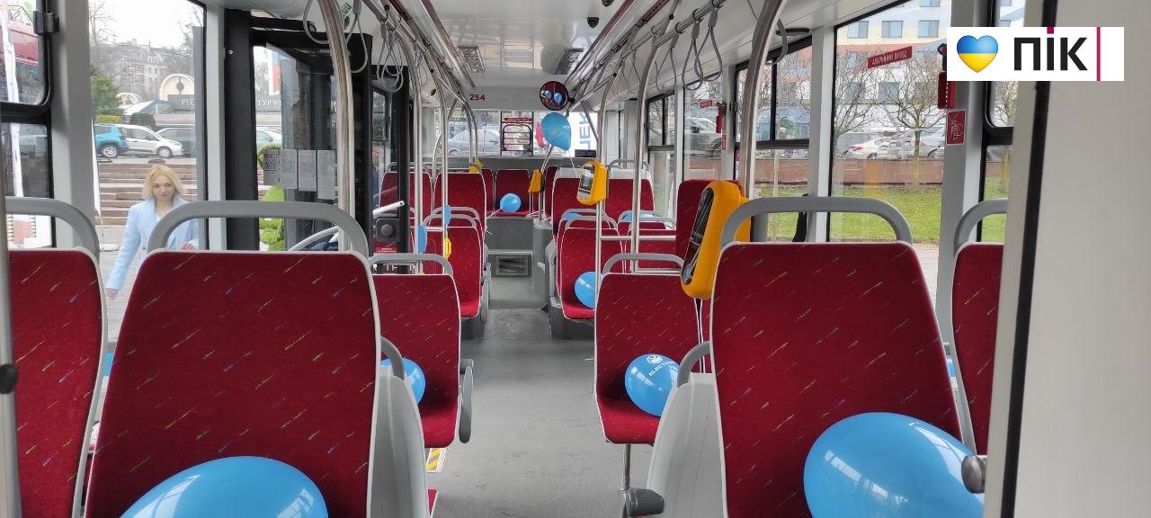 photo 5364127279413401078 y