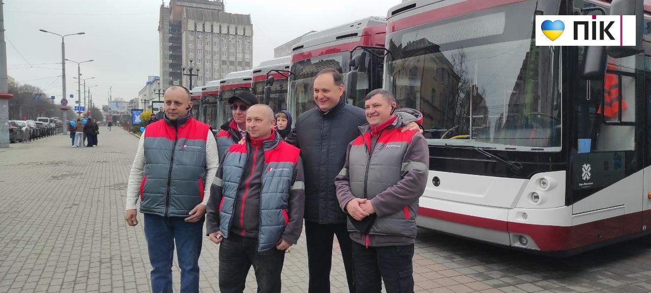 photo 5364127279413401083 y