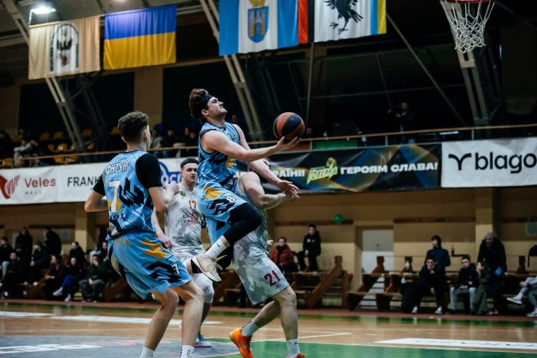 Команда ІФНТУНГ-Академія Говерла здобула бронзу чемпіонату України з баскетболу 2 photo 5370664997026993625 y