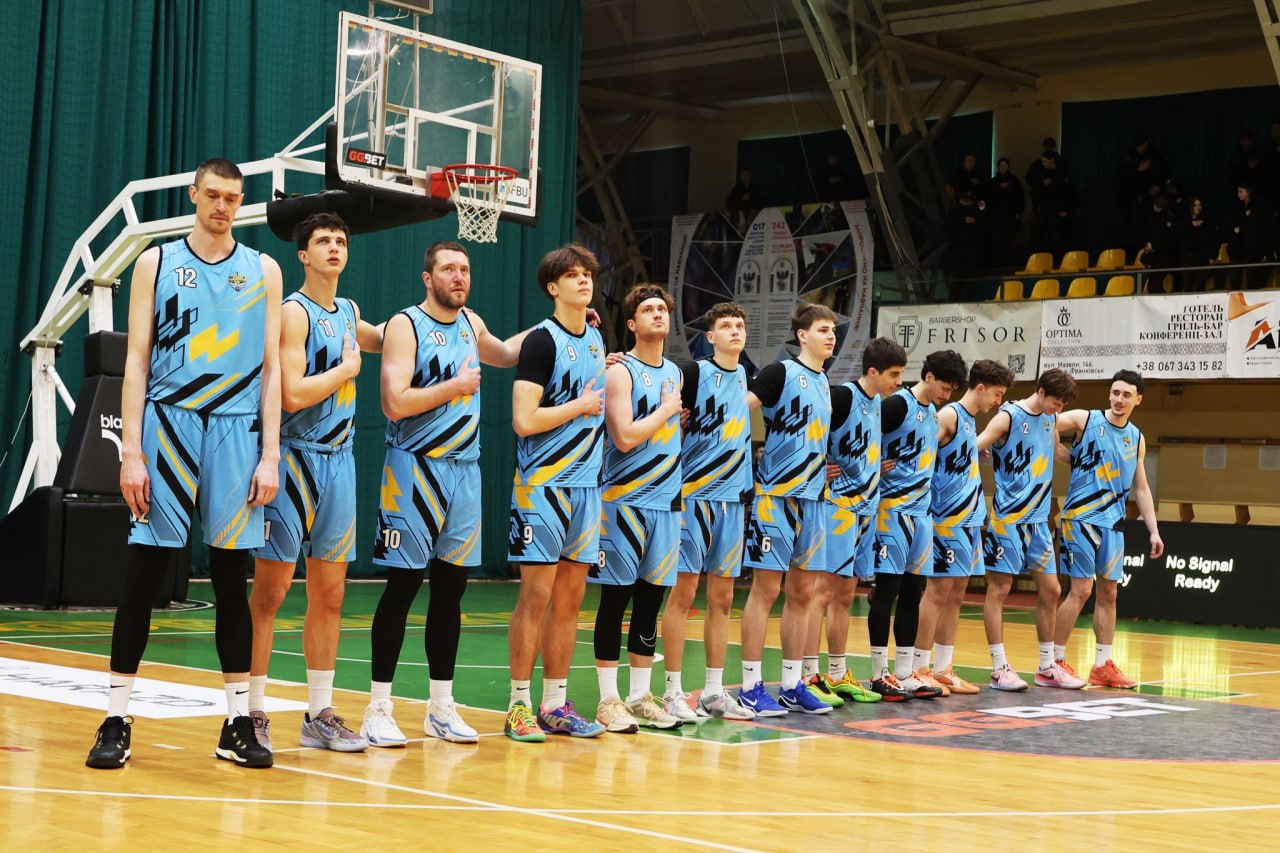 photo 5370664997026993647 y