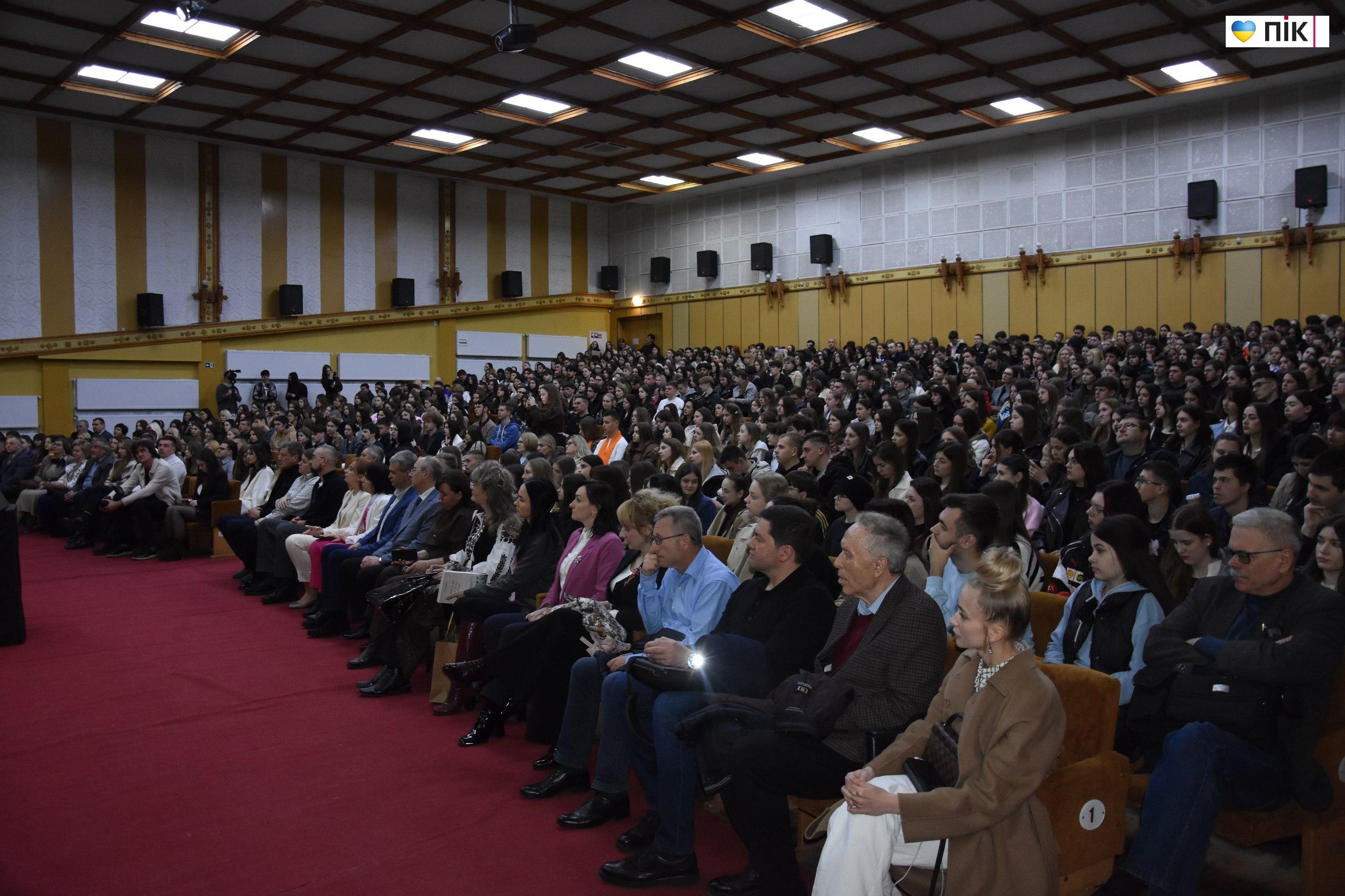 До Івано-Франківська приїхав Віктор Ющенко (ФОТО) 9 photo 5404679810866419203 w 1
