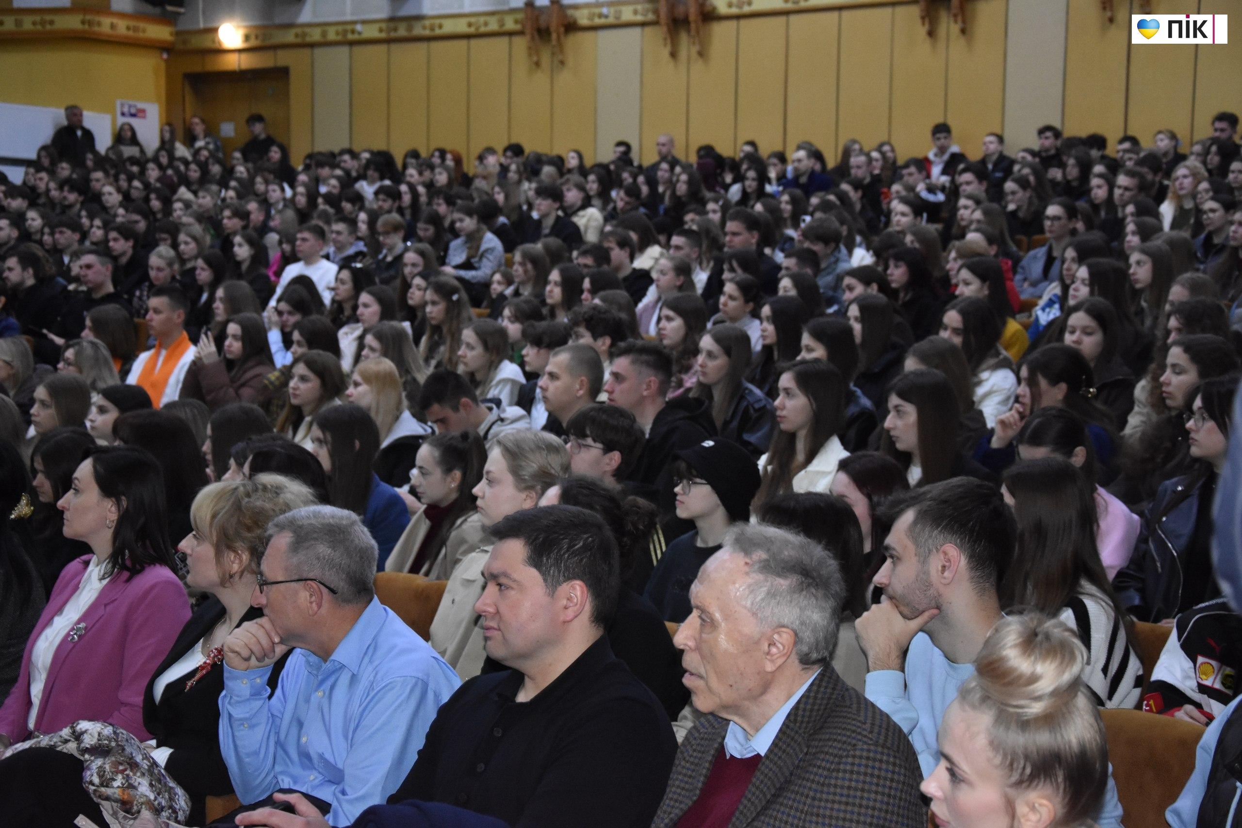 До Івано-Франківська приїхав Віктор Ющенко (ФОТО) 7 photo 5404679810866419216 w