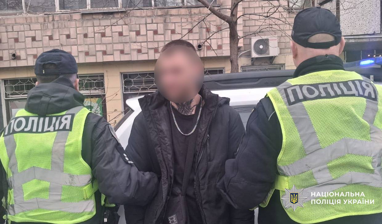 photo 5415867878549951793 y 1