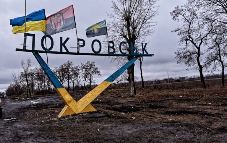 В Україні з’явилися нові міста-герої: що відомо 8 stela vkazivnik gettyimages 2194670332 3d4dc34c4a27b1ad5820b461f1389028 1300x820