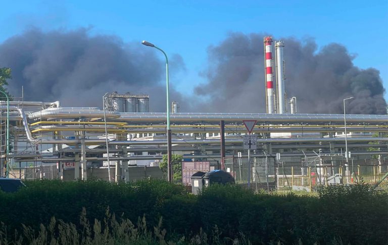 На заводі найбільшої нафтогазової компанії Угорщини стався вибух