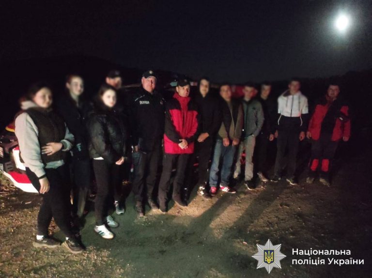 На Прикарпатті за кілька годин знайшли трьох людей: що з ними сталося