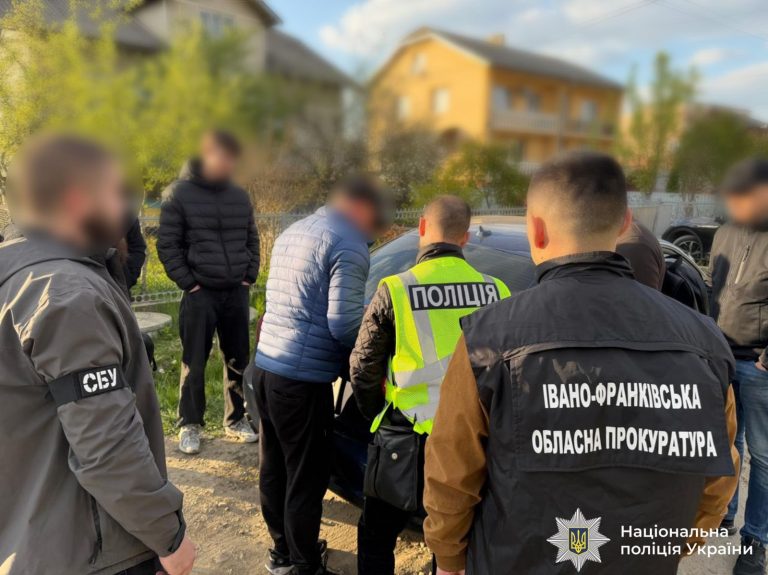 На хабарі затримали заступника керівника одного із ЦНАПів Прикарпаття (ФОТО) 6 691033058 978918444782385 1391386572345513095 n