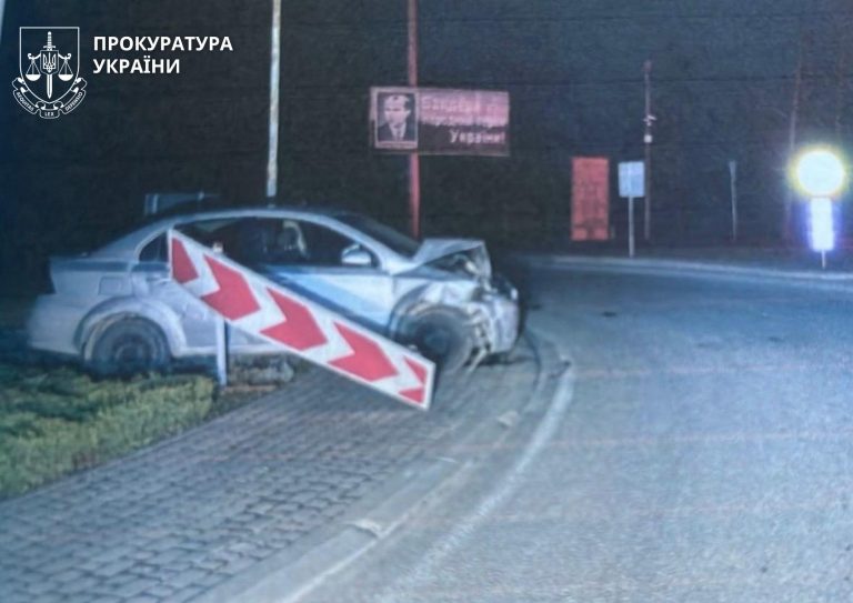 Без прав і напідпитку: повідомили про підозру водію, який вчинив ДТП у Долині і втік з лікарні (ФОТО) 7 691262678 1007383128302301 8032921910235408825 n