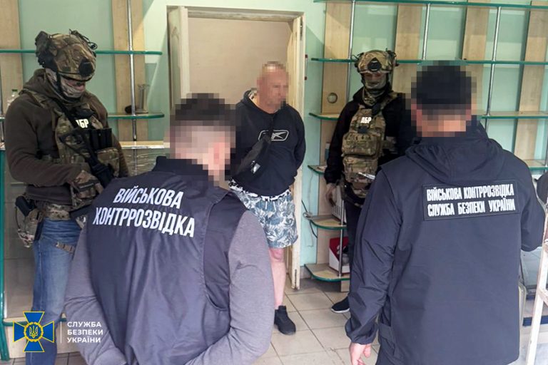 На Прикарпатті намагалися продати зброї на майже 4 млн грн: затримали чотирьох ділків 2 693168838 1419262673575792 7150044242847761050 n 1