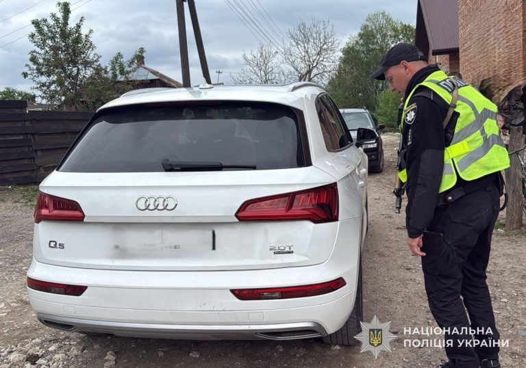 Суперечка на дорозі: на Львівщині водій стріляв у Audi Q5 (ФОТО) 7 Суперечка на дорозі: на Львівщині водій стріляв у Audi Q5 (ФОТО)