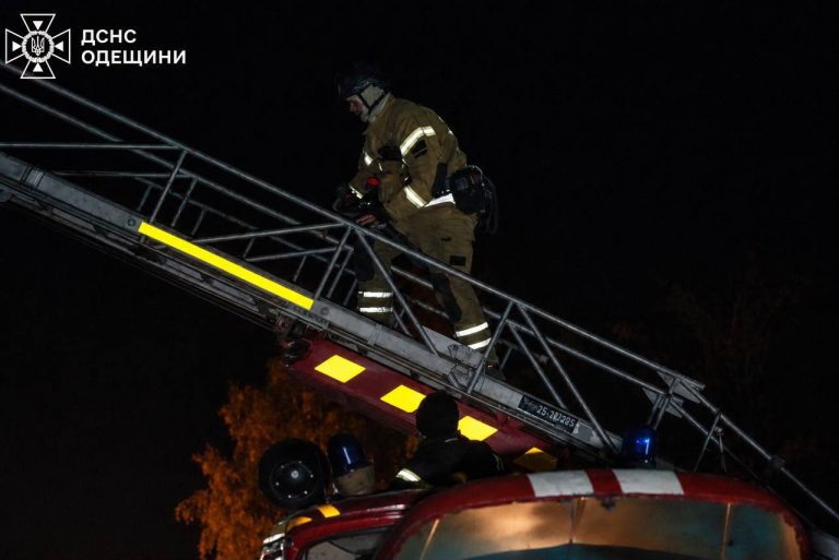 Вночі росіяни атакували Одещину: є постраждалі (ФОТО) 5 Вночі росіяни атакували Одещину: є постраждалі (ФОТО)