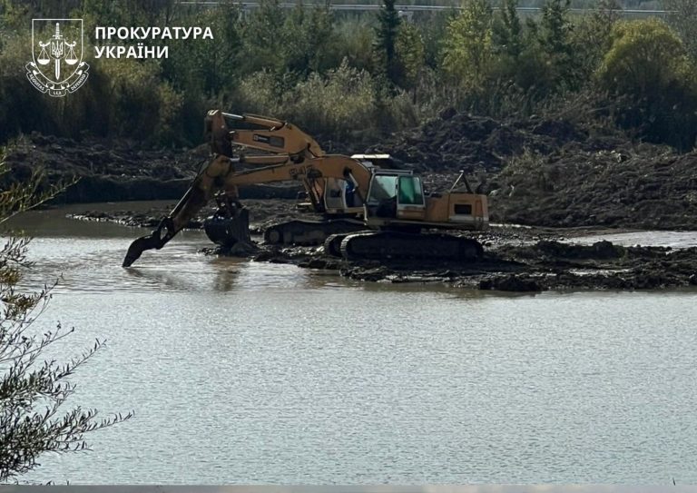 На Прикарпатті незаконний видобуток гравію загрожує екосистемі річки (ФОТО) 5 703666050 1019078757132738 1898621590267508300 n