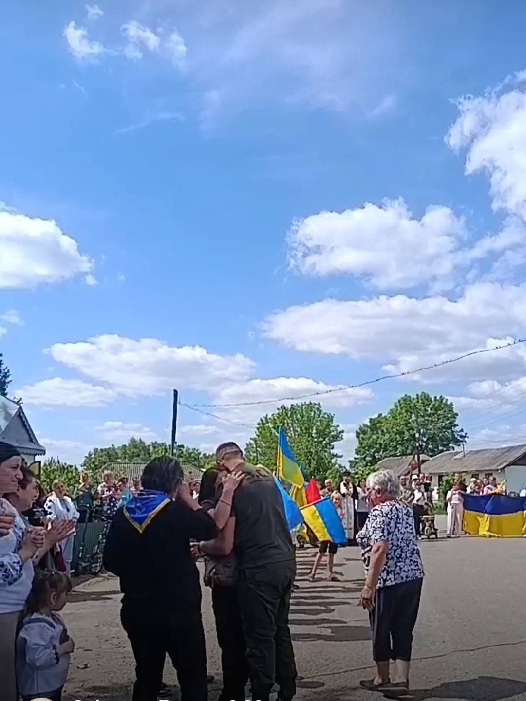 На Городенківщині зустріли звільненого з полону захисника Юрія Микитчука (ФОТО) 6 703797372 1305001221838705 8638285529171527656 n