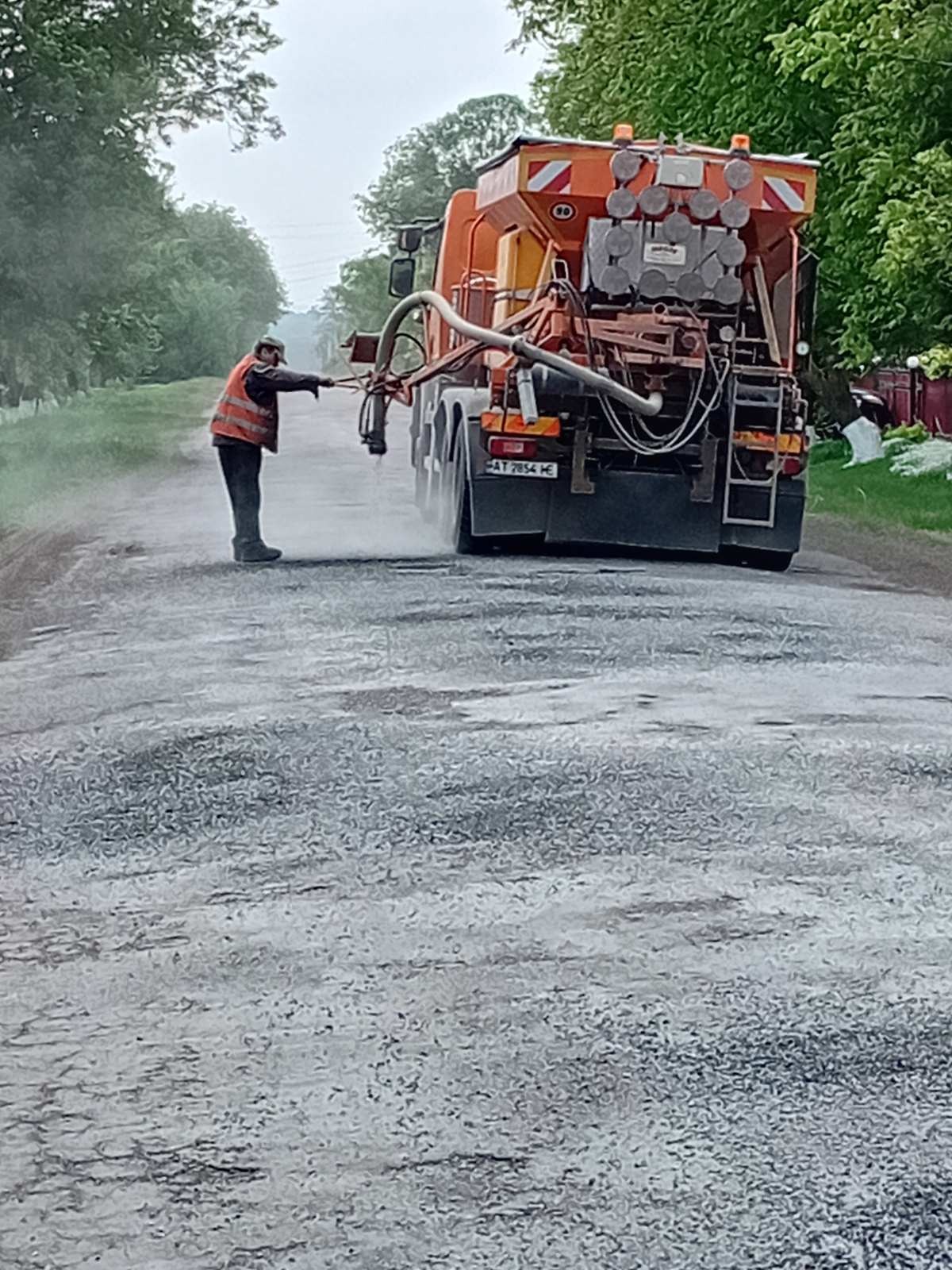 На Прикарпатті ліквідують ямковість на дорозі Тязів – Косів – Старі Кути (ФОТО) 3 704003976 1282799310680023 7528228732549304949 n