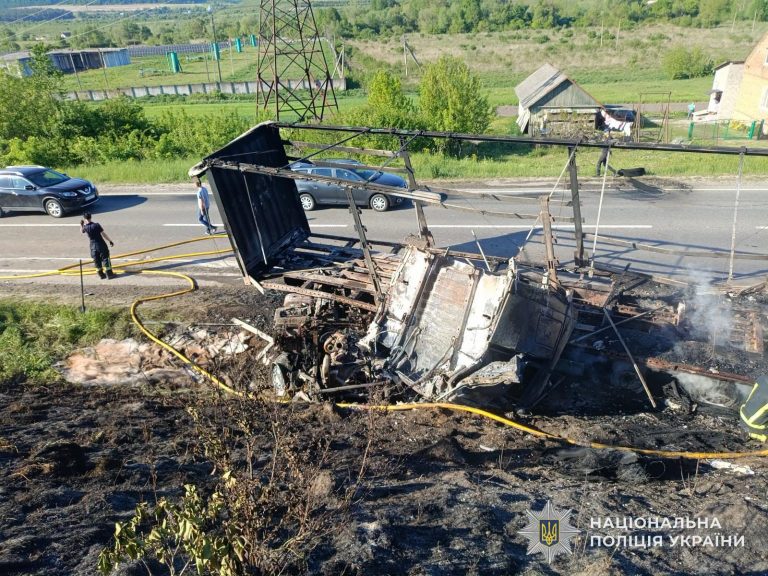 На Львівщині внаслідок ДТП згоріла вантажівка: загинув водій (ФОТО) 9 705375322 1699689914684130 1506708794139449285 n