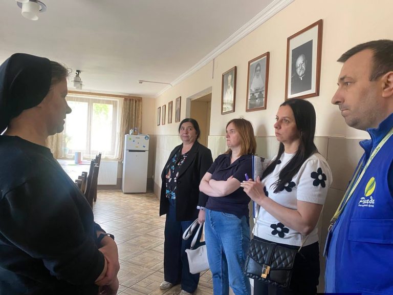 У Надвірнянському районі перевірили сім місць тимчасового проживання переселенців (ФОТО)