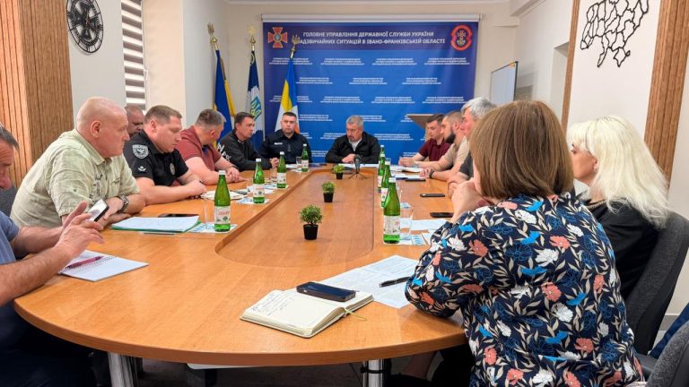 Після удару рф 13 травня 11 мешканців Прикарпаття отримали грошову допомогу 6 Після удару рф 13 травня 11 мешканців Прикарпаття отримали грошову допомогу