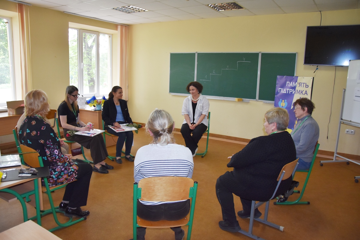 У Франківську допомагали матерям і дружинам загиблих воїнів пережити найважчий рік після втрати 6 DSC 0855