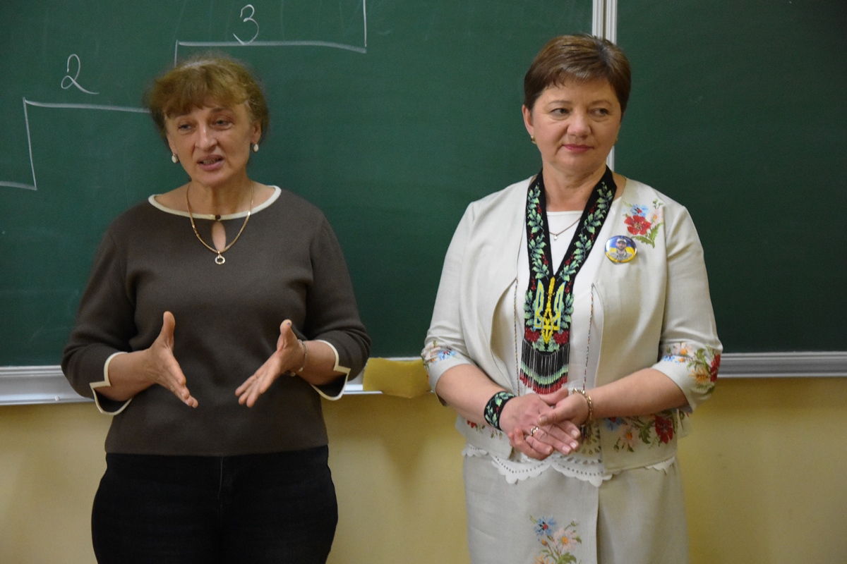 У Франківську допомагали матерям і дружинам загиблих воїнів пережити найважчий рік після втрати 4 DSC 0888