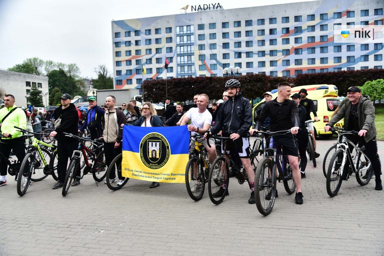 В Івано-Франківську відбувся благодійний велопробіг: як це було (ФОТОРЕПОРТАЖ) 2 DSC 9611