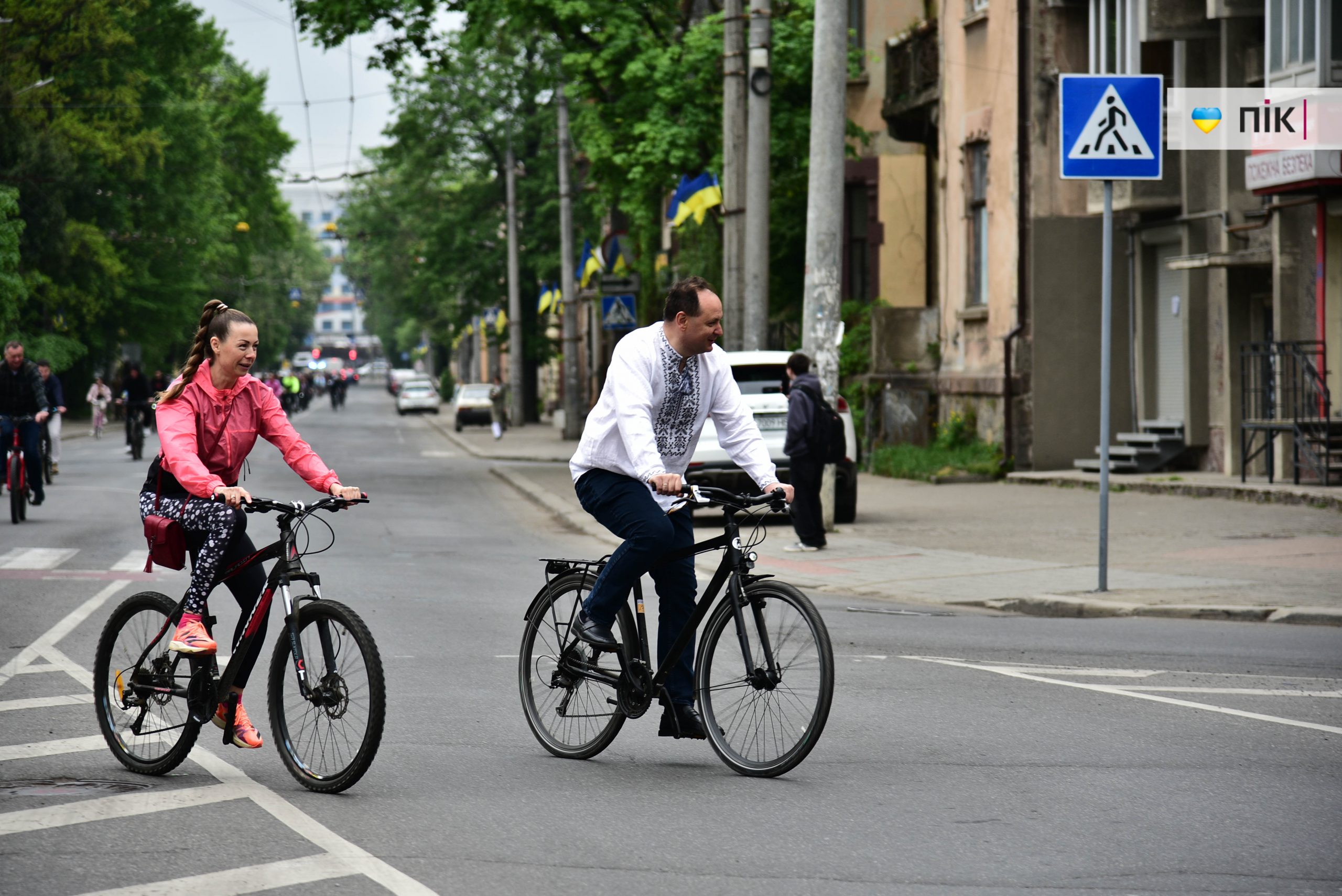 В Івано-Франківську відбувся благодійний велопробіг: як це було (ФОТОРЕПОРТАЖ) 34 DSC 9656 scaled