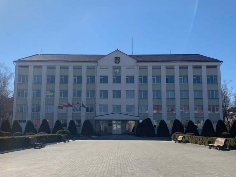 Після кількох місяців затримки: у Долинській громаді нарешті ухвалили бюджет 7 Dolynska miska rada 18 bereznya 2022