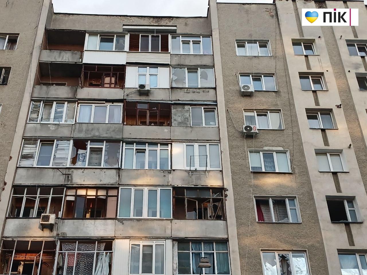 У Франківську після атаки вже 36 звернень за допомогою (ФОТОРЕПОРТАЖ) 6 IMG 20260513 203407 246