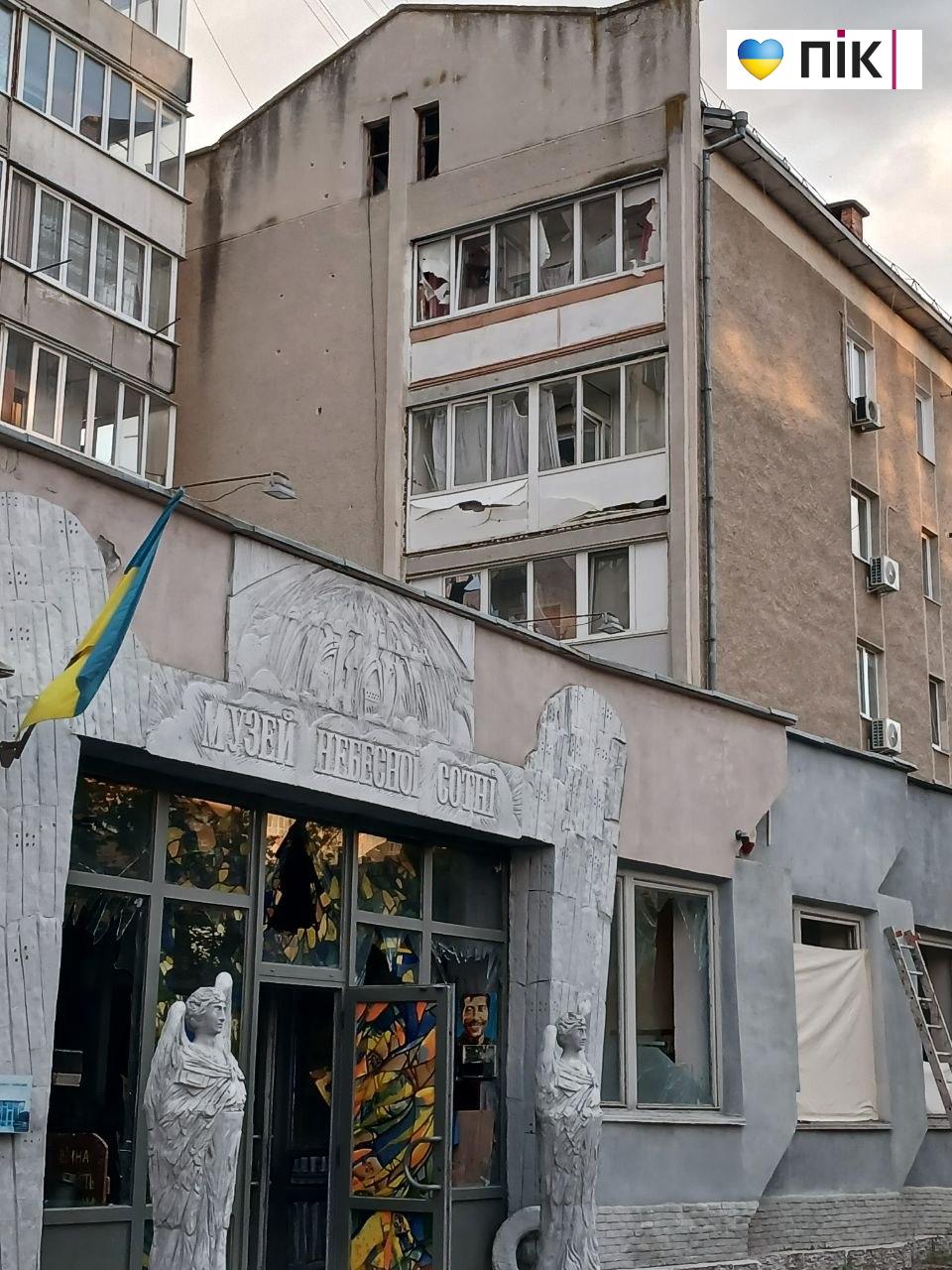 У Франківську після атаки вже 36 звернень за допомогою (ФОТОРЕПОРТАЖ) 8 IMG 20260513 204025 888