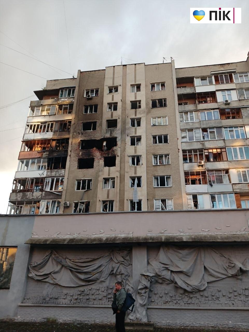 У Франківську після атаки вже 36 звернень за допомогою (ФОТОРЕПОРТАЖ) 9 IMG 20260513 204026 458