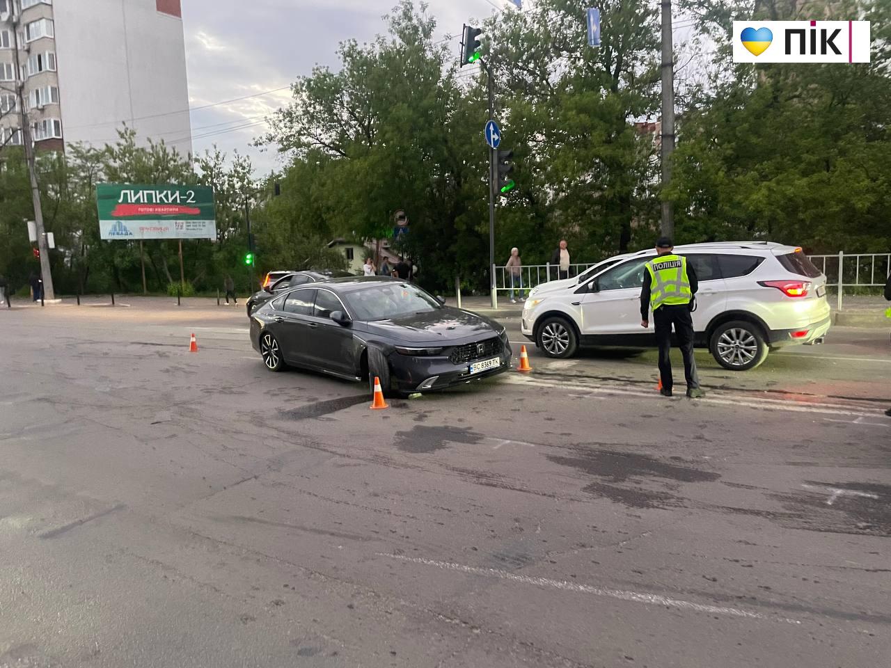 ДТП трапилася в Івано-Франківську: виникли значні затори (ФОТО) 2 IMG 20260521 212900 528
