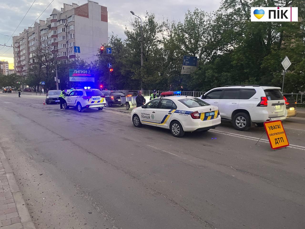 ДТП трапилася в Івано-Франківську: виникли значні затори (ФОТО) 7 IMG 20260521 212900 828