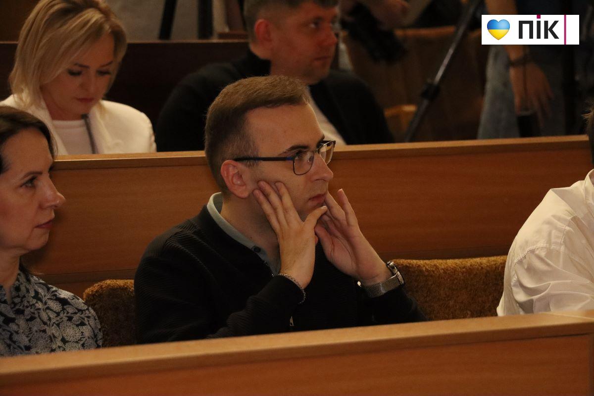 Позачергова сесія у Франківську: звернення, ветеранські програми та індустріальний парк (ФОТОРЕПОРТАЖ) 11 IMG 2596