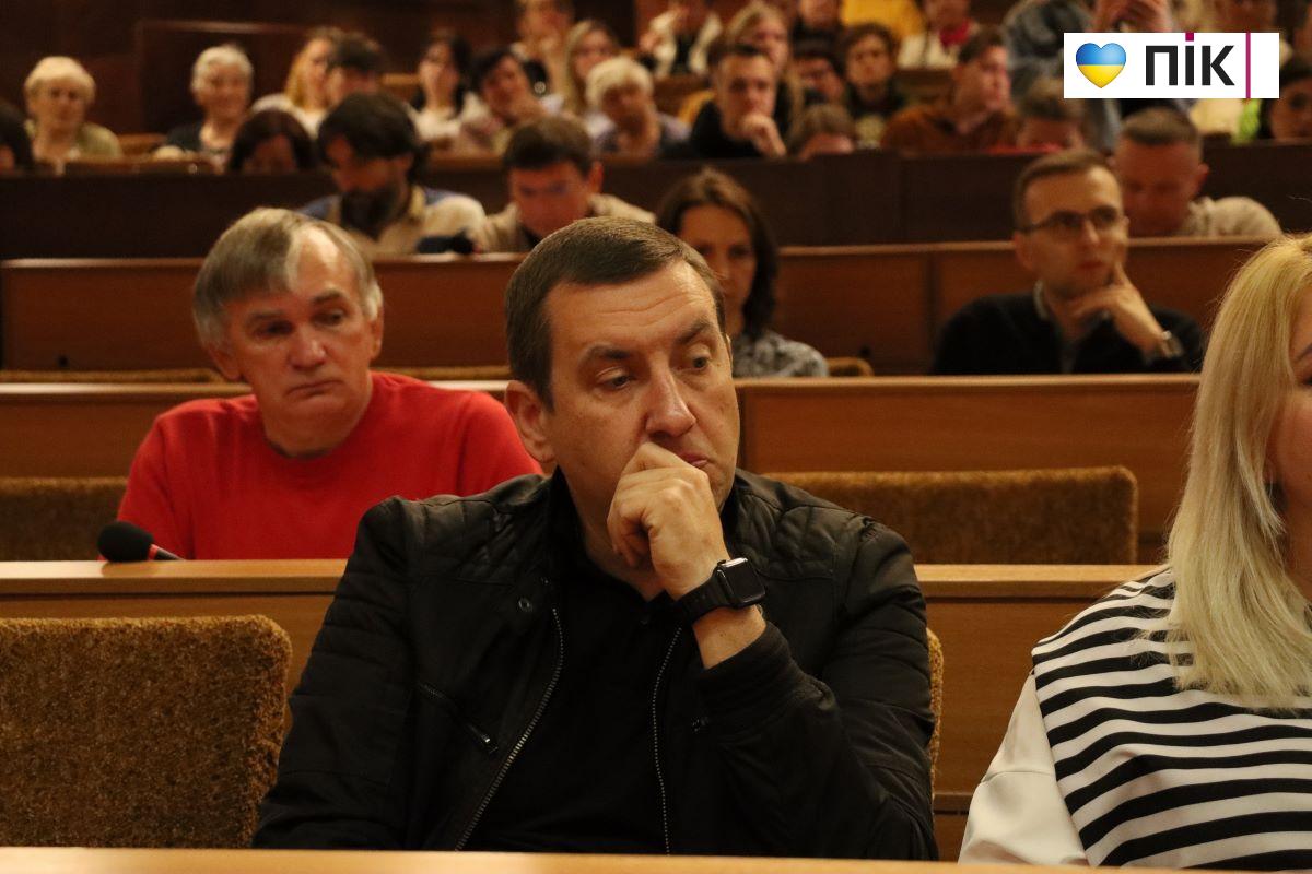 Позачергова сесія у Франківську: звернення, ветеранські програми та індустріальний парк (ФОТОРЕПОРТАЖ) 14 IMG 2604