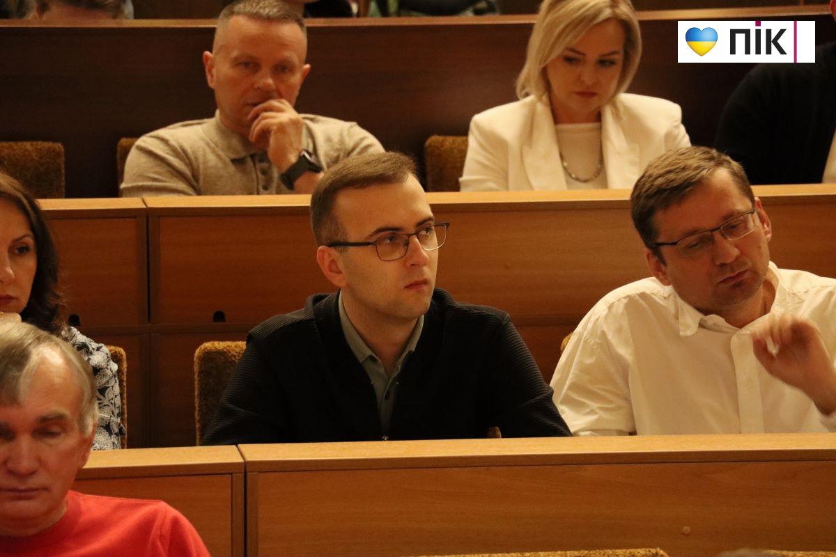 Позачергова сесія у Франківську: звернення, ветеранські програми та індустріальний парк (ФОТОРЕПОРТАЖ) 32 IMG 2726