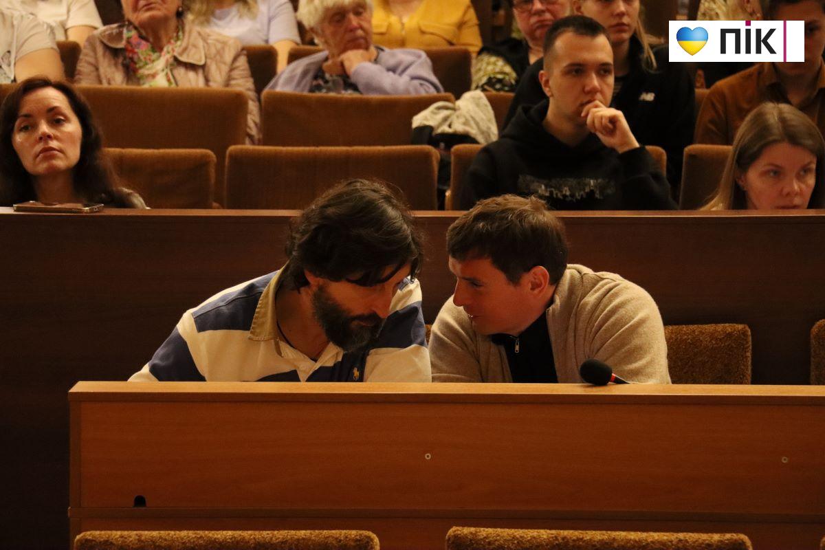 Позачергова сесія у Франківську: звернення, ветеранські програми та індустріальний парк (ФОТОРЕПОРТАЖ) 34 IMG 2733