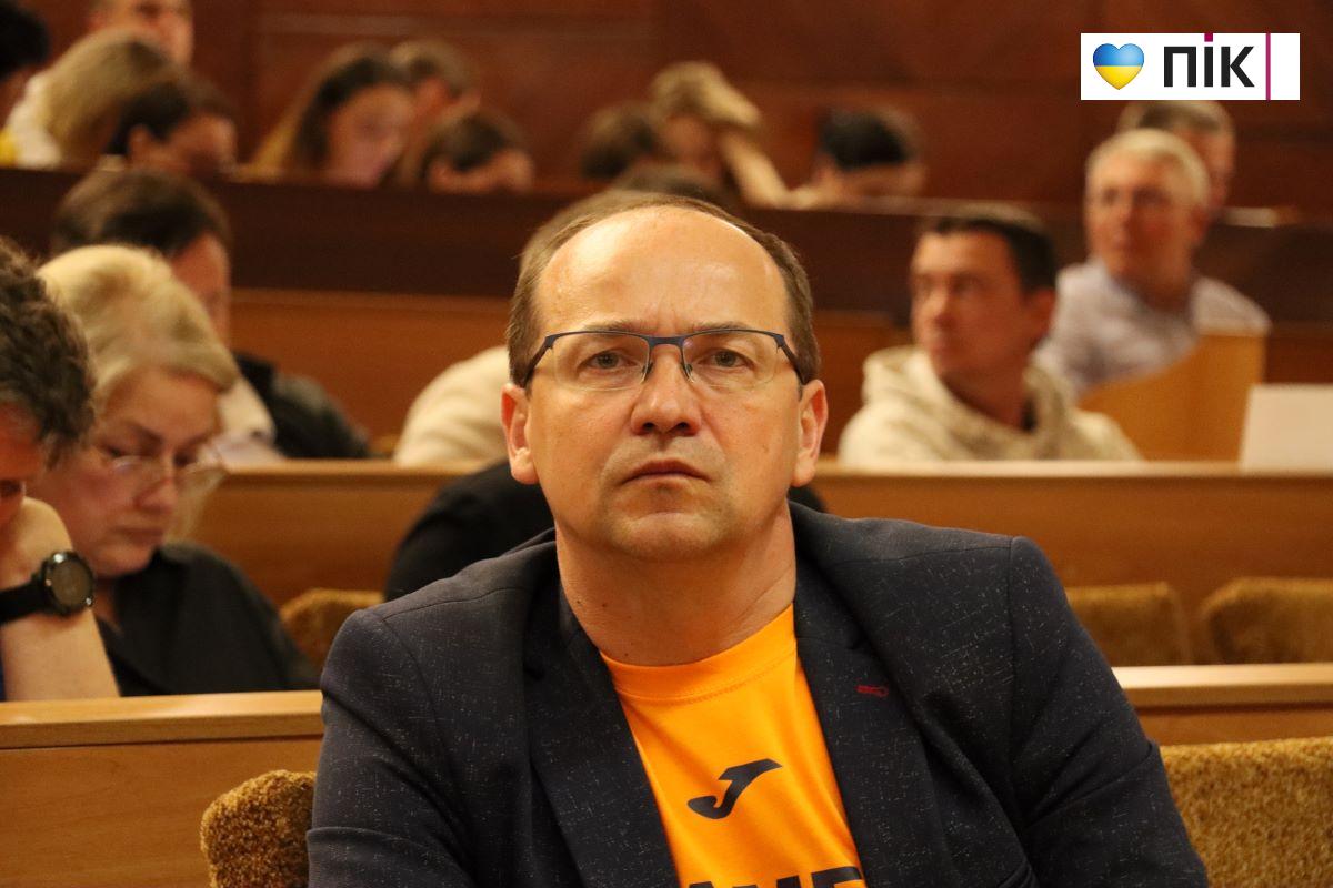 Позачергова сесія у Франківську: звернення, ветеранські програми та індустріальний парк (ФОТОРЕПОРТАЖ) 37 IMG 2793