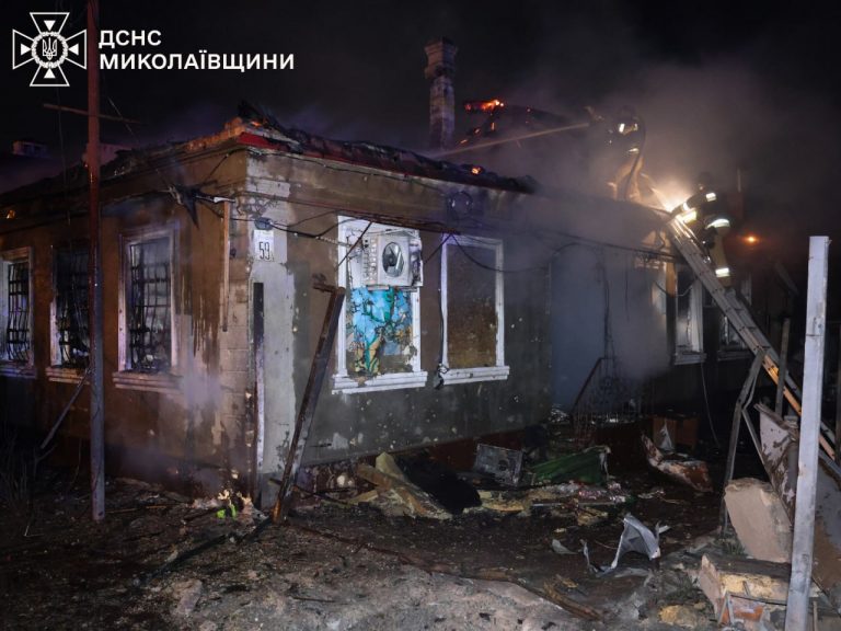 Внаслідок ворожої атаки по Миколаєву постраждали троє людей (ФОТО) 6 photo 2026 05 01 08 46 15