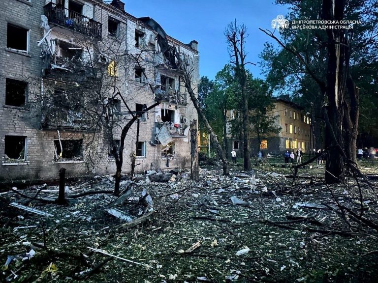 Росіяни вдарили дронами та ракетами по Дніпру: які наслідки (ФОТО, ВІДЕО) 8 photo 2026 05 18 04 34 55