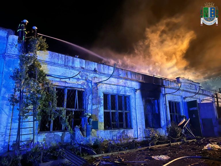Ворожі війська атакували портову інфраструктуру на Одещині 9 photo 2026 05 19 03 16 20