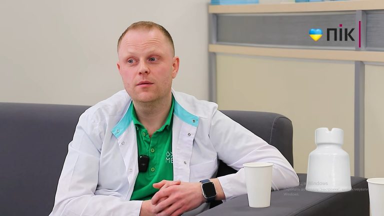 Керамічний ізолятор і дезодоранти: франківський проктолог розповів, які предмети дістають із пацієнтів (ВІДЕО) 10 photo 5211220628290083265 w