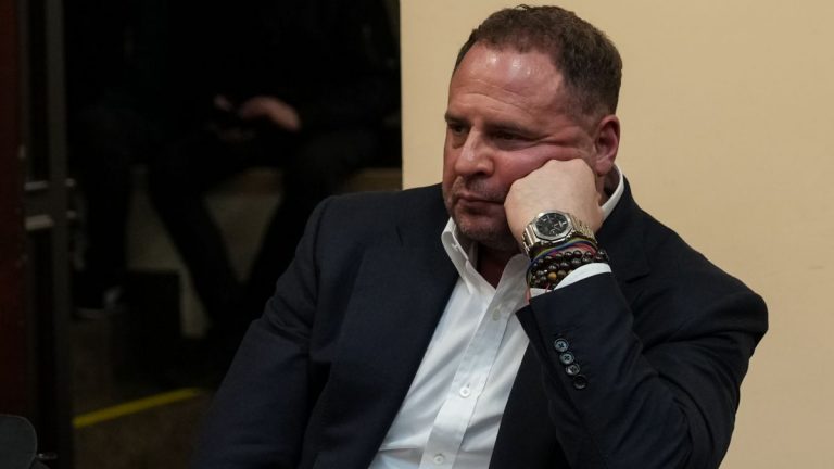 Попри зібрані 140 мільйонів застави Єрмак й досі перебуває у СІЗО 4 uid ab3cacf7b6234c76af98abc12d361ebb width 1200 play 0 pos 0 gs 0 height 675