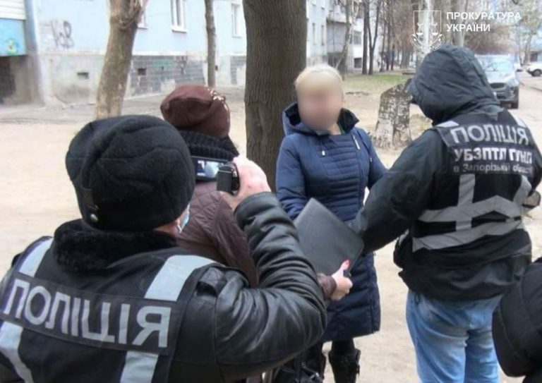 У Запоріжжі матір віддала сина "в оренду" для жебракування 11 whatsapp image 2026 05 18 at 182328