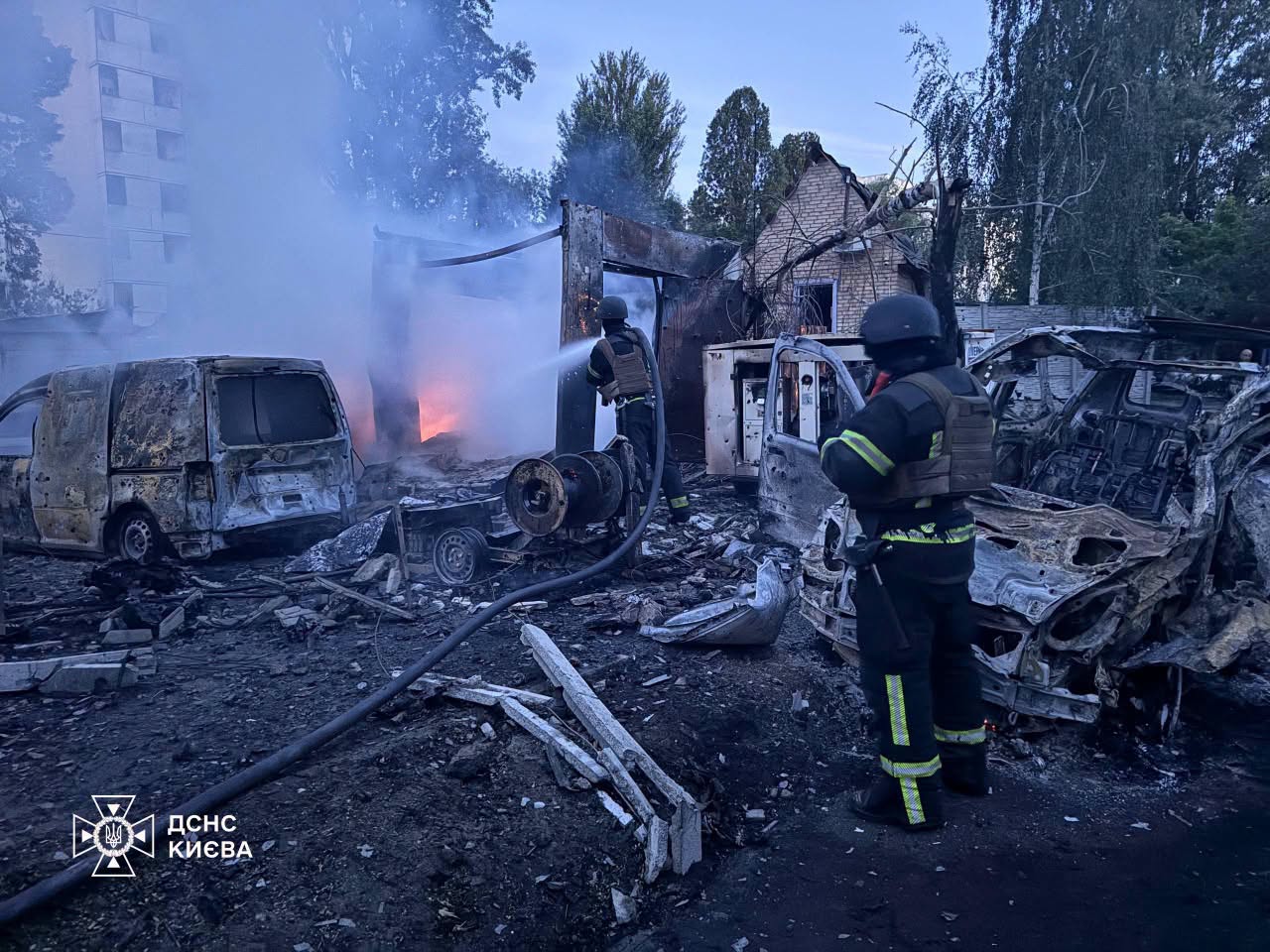 В ніч на друге червня росіяни атакували Київ: є загиблі (ФОТО) 2 712469535 2090150481938504 3631293956098210991 n
