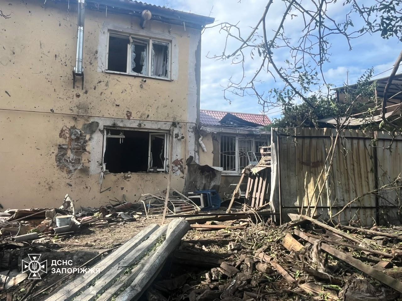 У Запоріжжі після російського удару загинули дві жінки (ФОТО) 2 719110269 1446523160848902 3529507594234307263 n
