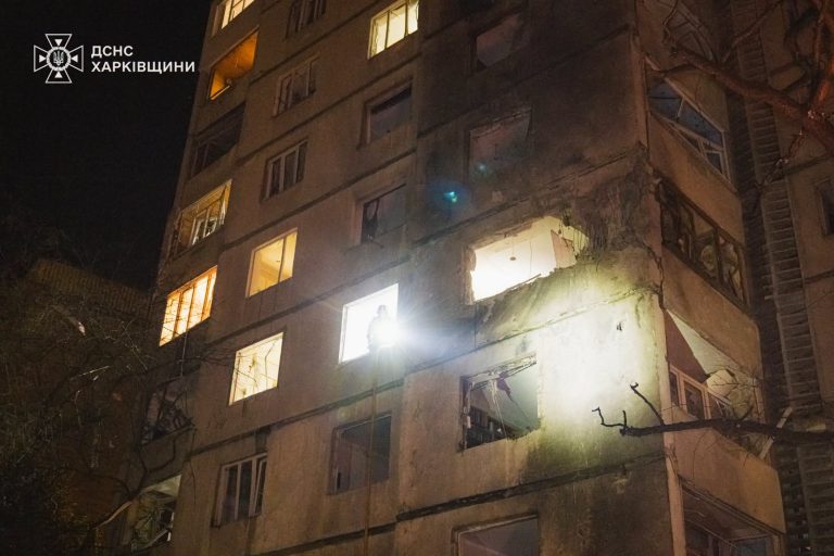 Харків вночі атакували дрони: є влучання та постраждалі (ФОТО) 6 Харків вночі атакували дрони: є влучання та постраждалі (ФОТО)