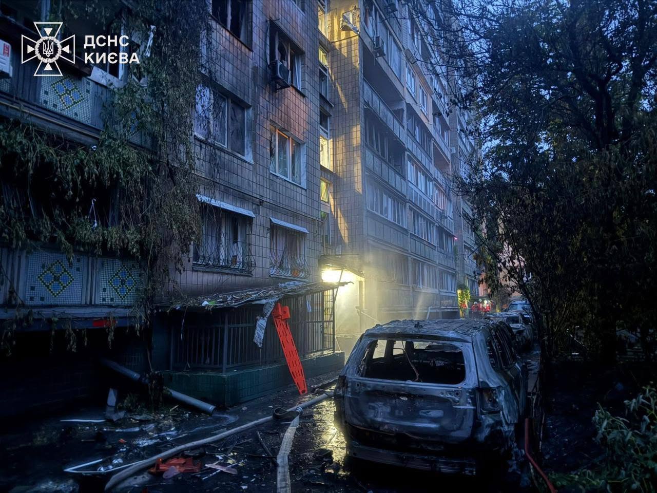 У Києві внаслідок російської атаки 15 червня сталися 26 пожеж (ФОТО) 2 719804506 1452696766898208 2255673009364418141 n