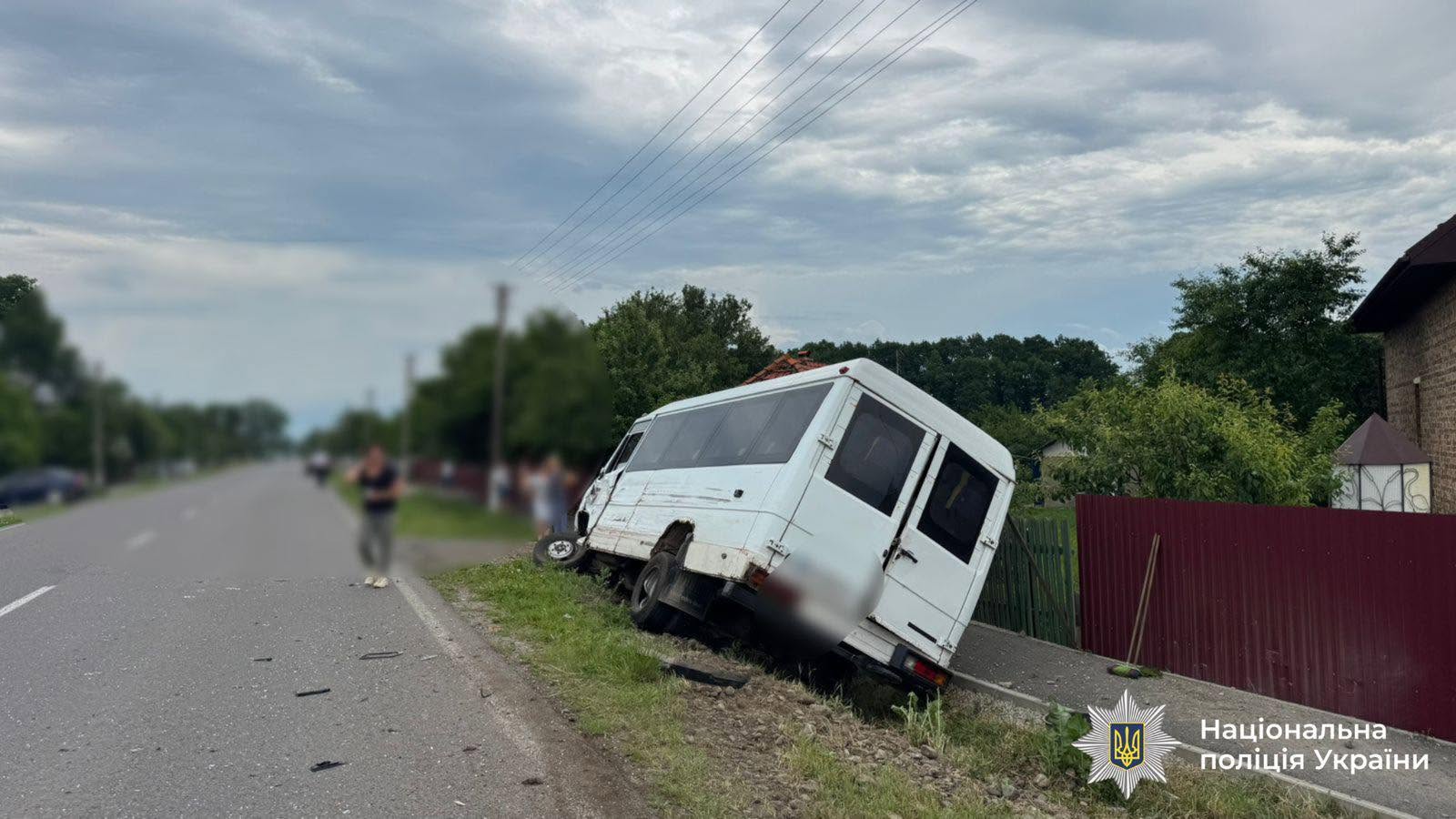 Легковик та рейсовий автобус зіштовхнулися на Коломийщині: п'ятеро травмованих 2 720674971 1009240631750166 2186518395641821064 n 1