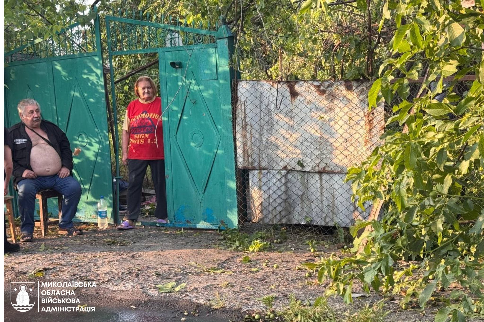 Росіяни вночі атакували "шахедами" Миколаїв: пошкоджені 14 будинків (ФОТО) 4 721576646 1442529597901017 1013838593211288955 n