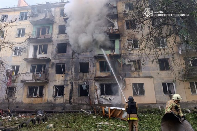 Одна людина загинула, ще 16 постраждали: росіяни 30 разів атакували Дніпропетровщину (ФОТО)