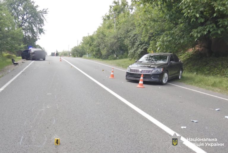 В Отинії сталася потрійна ДТП: травмований водій (ФОТО) 7 В Отинії сталася потрійна ДТП: травмований водій (ФОТО)